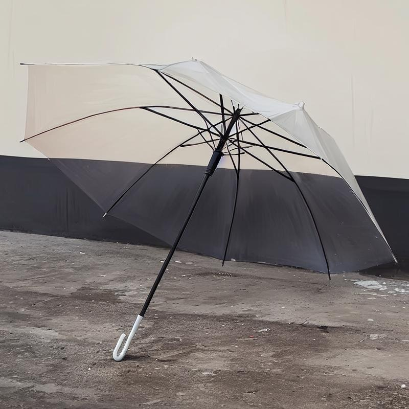 在日本,起碼有六成人使用透明傘